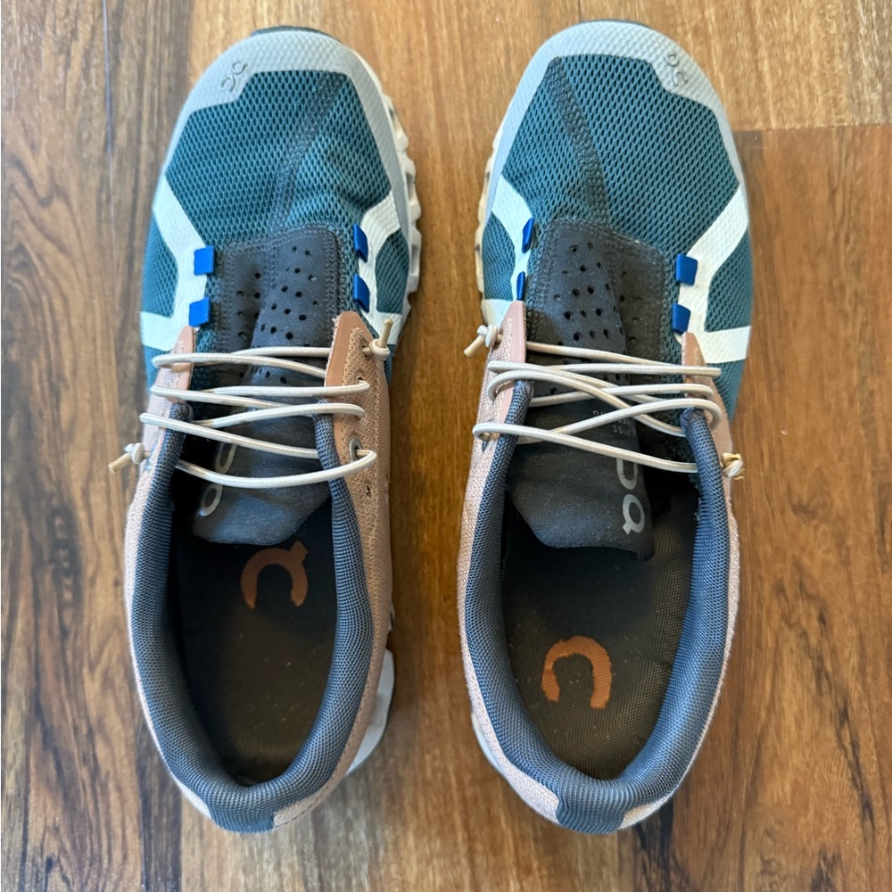 On Running Women’s Athletic Shoes